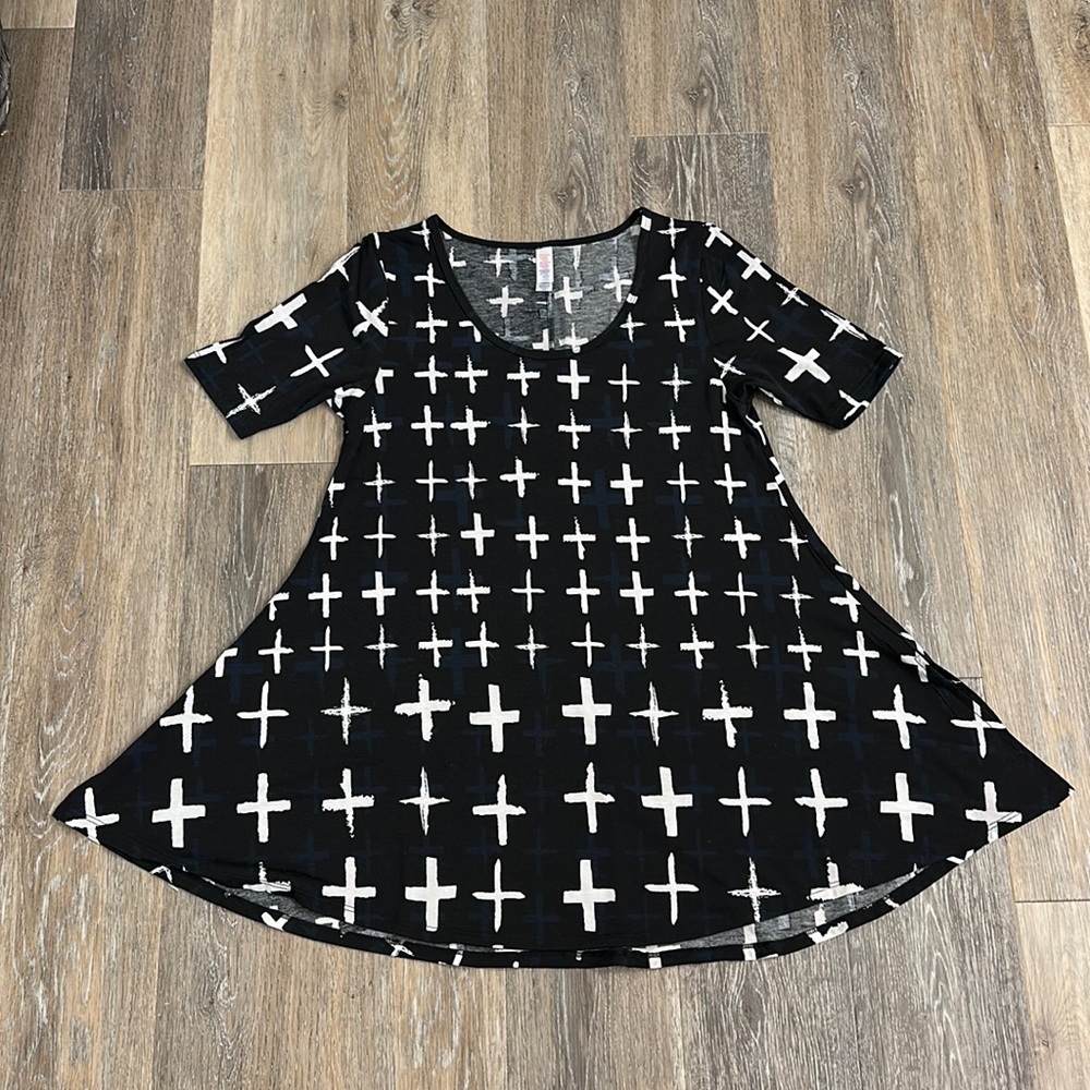 LuLaRoe Perfect T